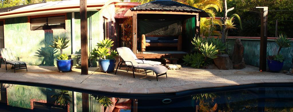 Noosa Edge Nudist Retreat Bed & Breakfast Doonan Exterior photo