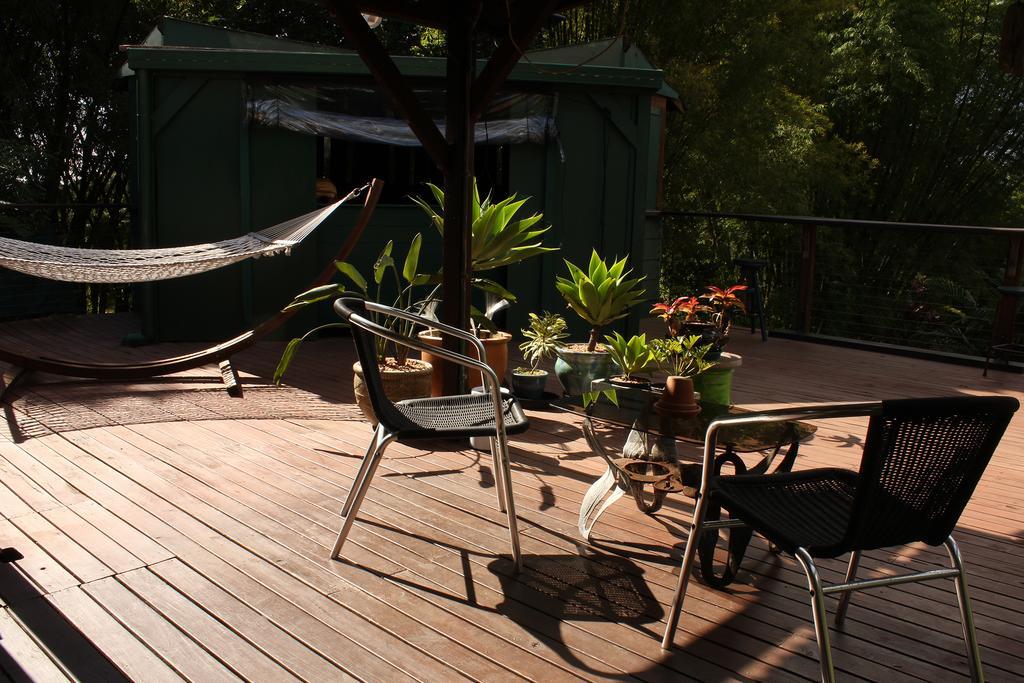 Noosa Edge Nudist Retreat Bed & Breakfast Doonan Exterior photo