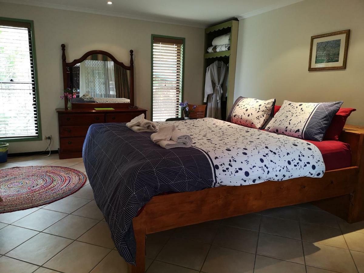 Noosa Edge Nudist Retreat Bed & Breakfast Doonan Exterior photo