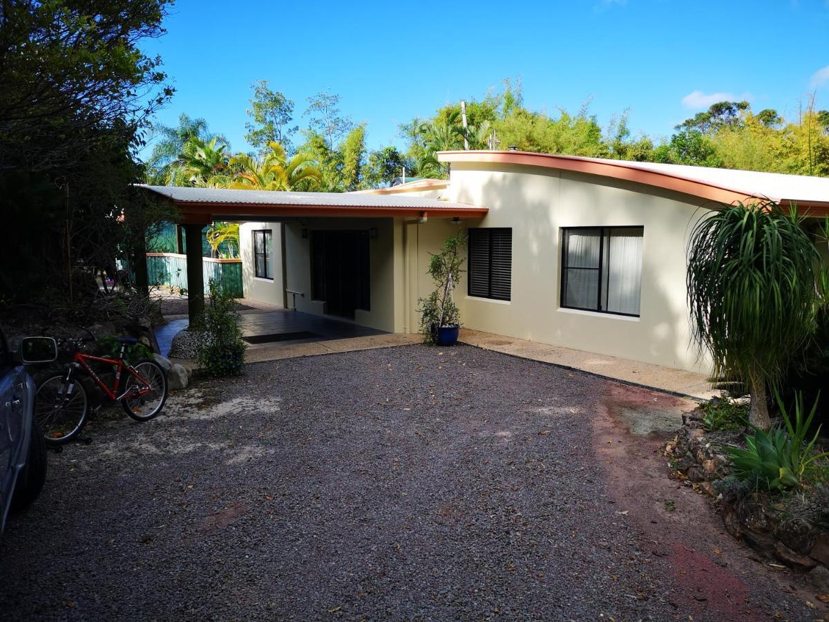 Noosa Edge Nudist Retreat Bed & Breakfast Doonan Exterior photo